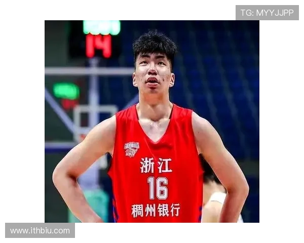 余嘉豪：低谷时坚守不退场 扶助国家队